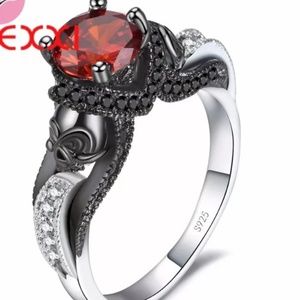 925 Sterling silver skull ring Garnet Stone